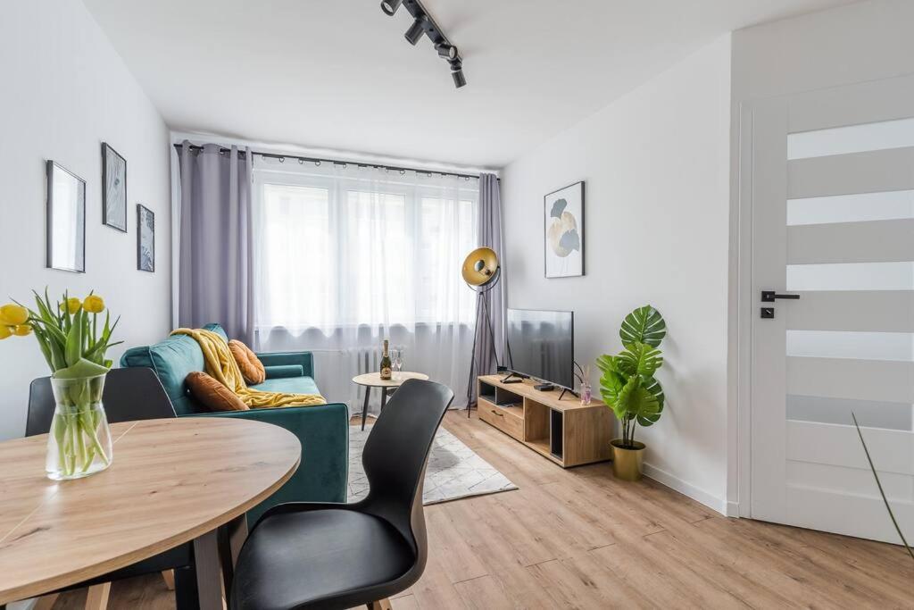Uroczy Apartament 2 Pokoje - 10 Min Do Morza! Gdańsk Buitenkant foto